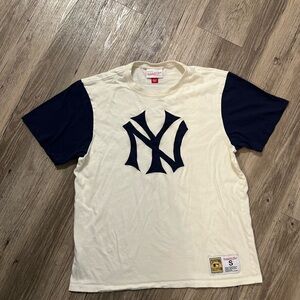 Men's Mitchell & Ness New York Yankees Cream Cooperstown Collection Small